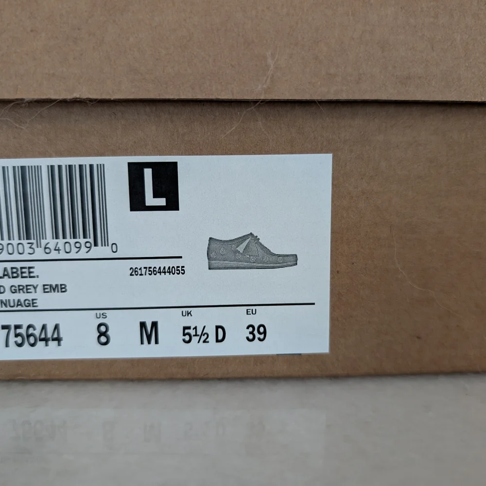 Clarks Wallabee Daisy Suede Shoes - Picture 7 of 7